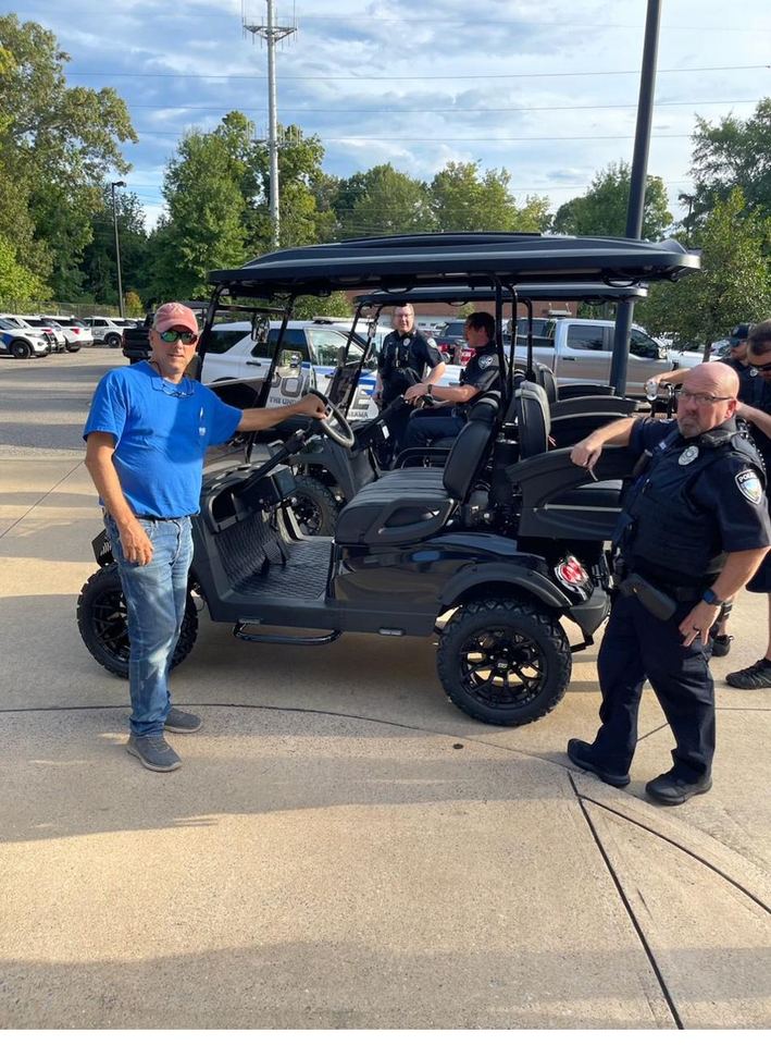 Tuscaloosa Custom Carts delivering custom carts to University of Alabama Police Department